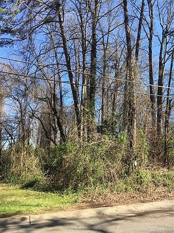 1st image of 2220 Kennesaw Dr