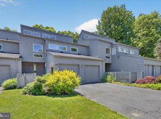 29 Old Orchard Ln, Princeton, NJ 08540