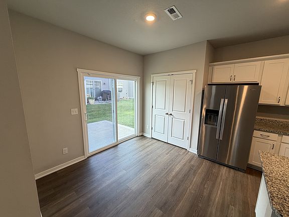 5th image of 3204 NW Greenwood St #1