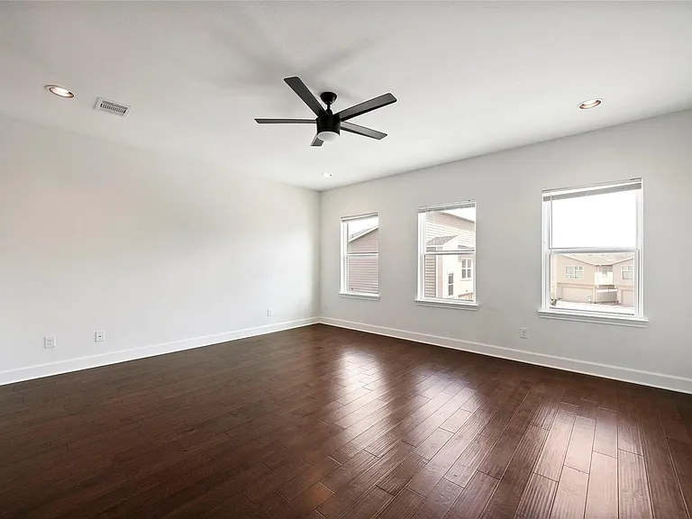 5408 Jonathan Ln — Photo 11