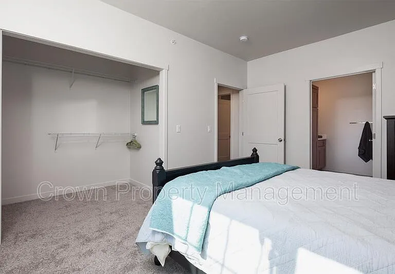 207 Sawyer Ln #D — Photo 15