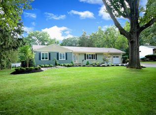 66 Glenwood Dr, Tinton Falls, NJ