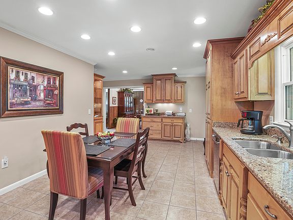 5th image of 1118 Cedar Avenue Ext