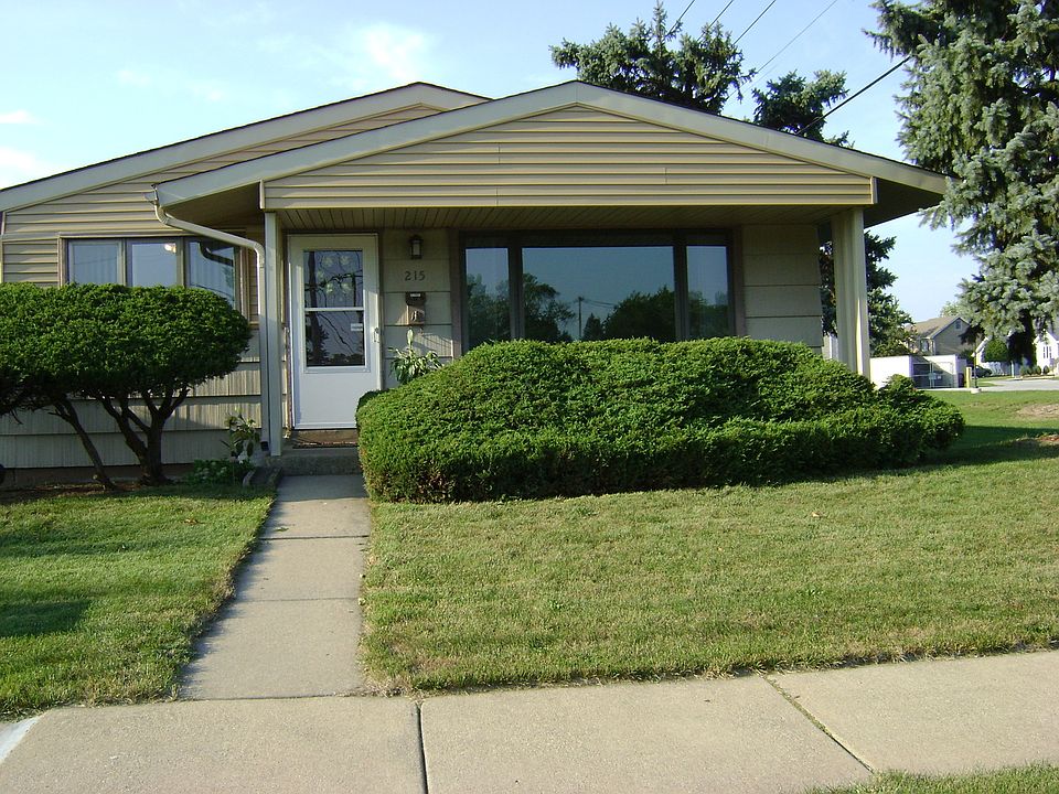 1st image of 215 W Sauk Trl S