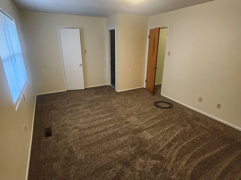 210-250 Corbitt Rd — Photo 11