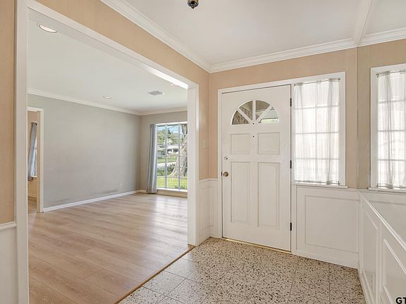 5th image of 1017 Hansford Pl