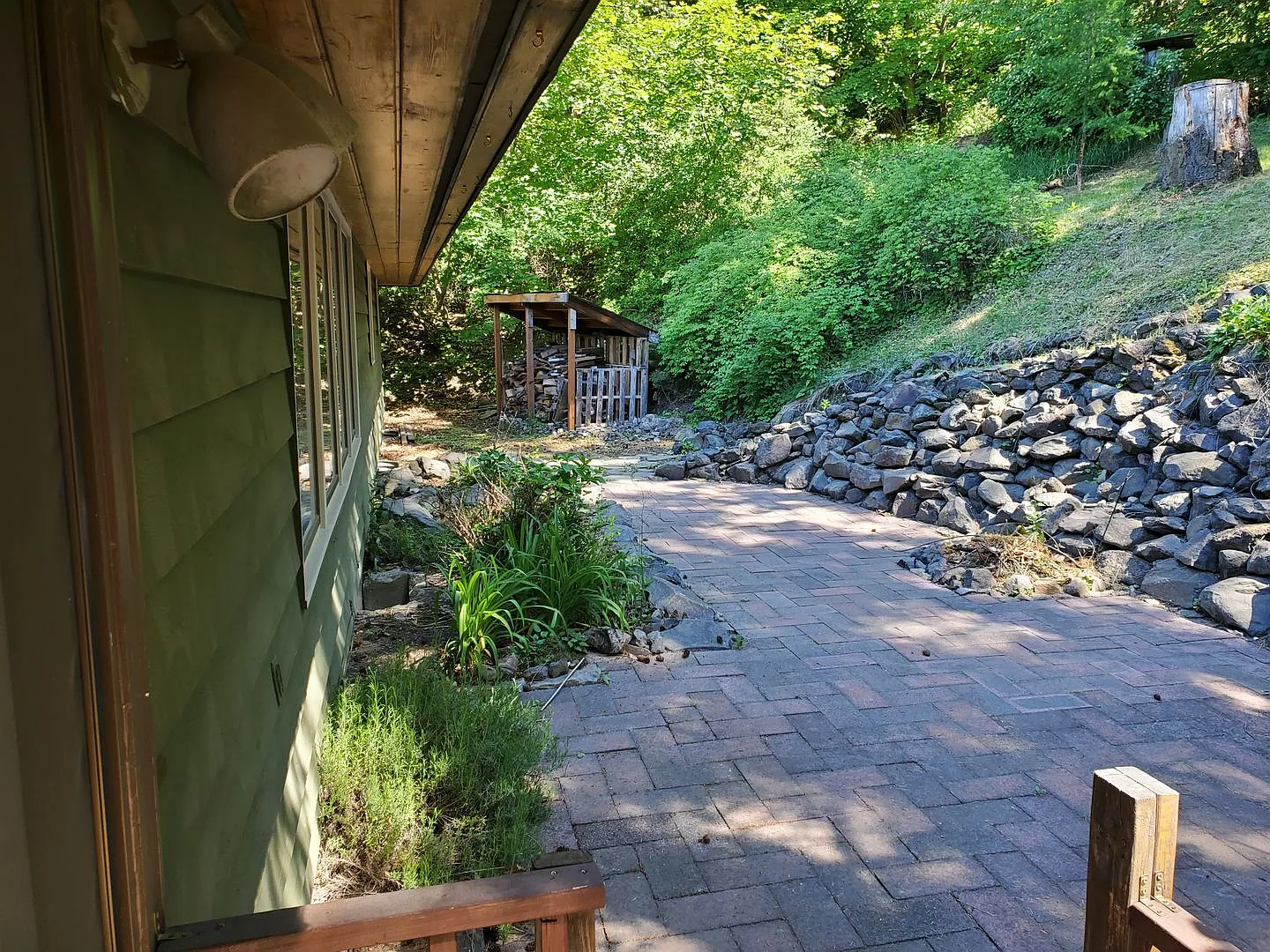 Large Tucked Away South Hill Home! — Photo 3