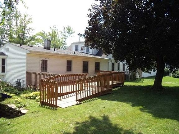 4th image of 2210 Mineral Point Ave