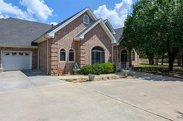 1st image of 13 Shady Creek Ln
