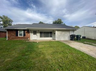 845 Middle Dr, New Whiteland, IN 46184