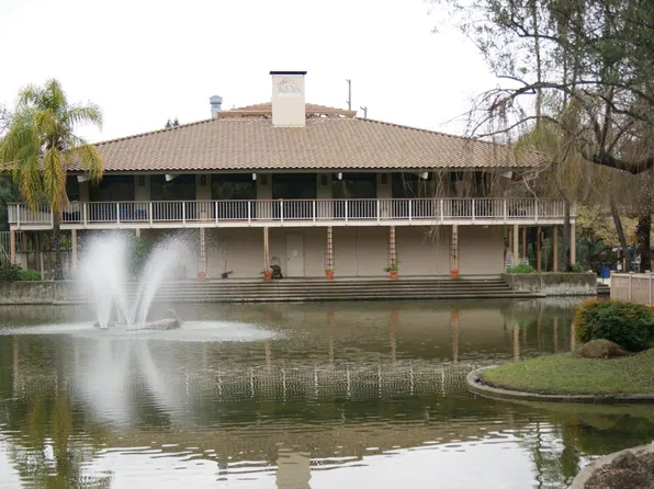 320 N Civic Dr APT 205, Walnut Creek, CA 94596