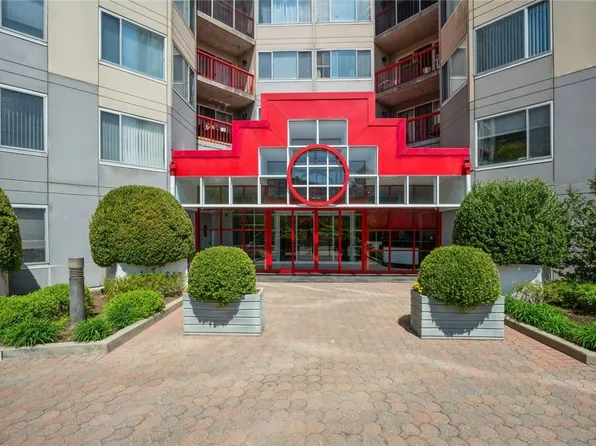 10 Stewart Place #9GE, White Plains, NY 10603