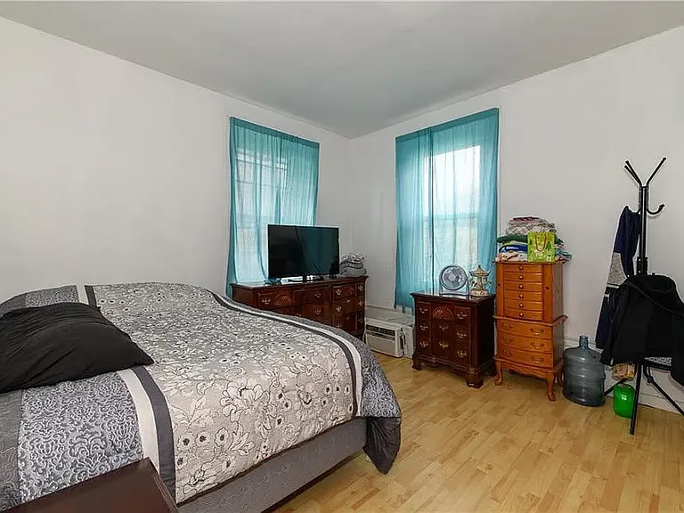 112 Front St #1 — Photo 9