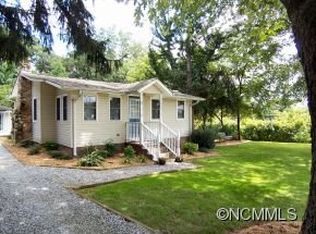 108 Merriman Rd, Hendersonville, NC 28791