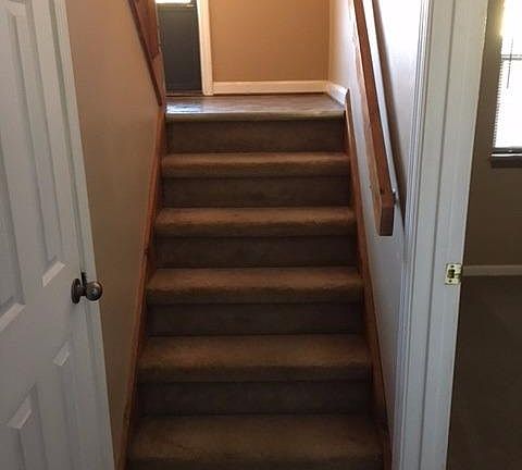 2nd image of 560 El Paseo Pl