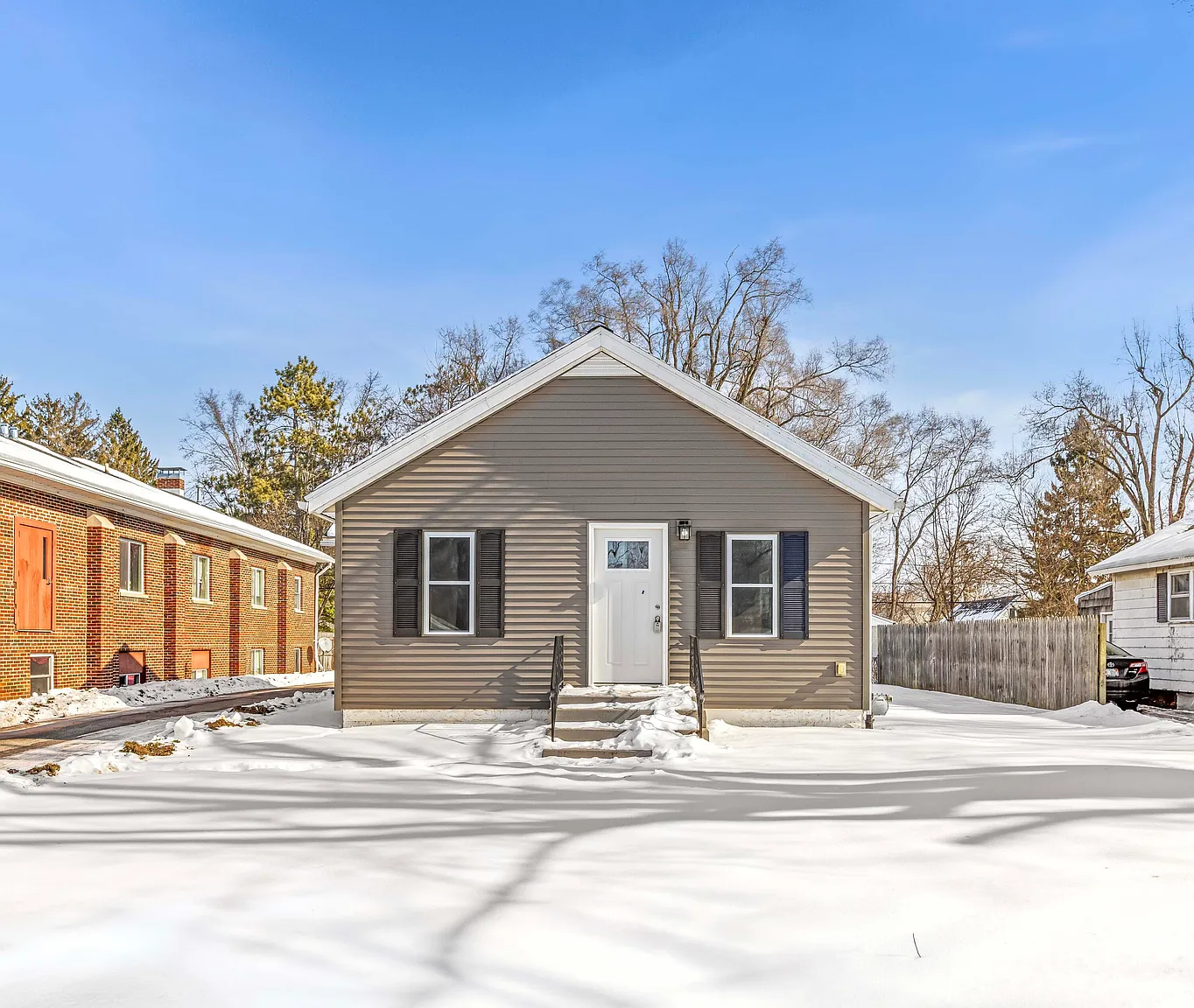 923 Wayne St photo 1