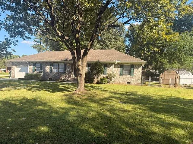3 bed, 2.0 bath, 1464 sqft, $2,400 — Photo 4