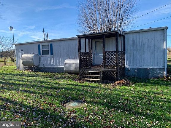 3rd image of 955 Plunkert Rd