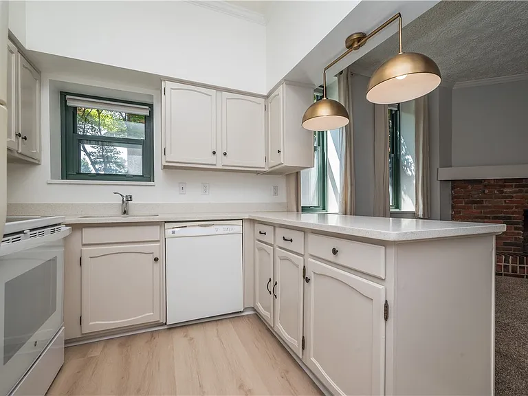 1110 Palo Alto St #A — Photo 11