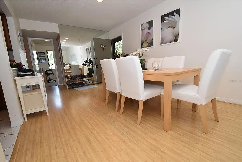 2 bed, 3.0 bath, 1320 sqft, $2,000 — Photo 4