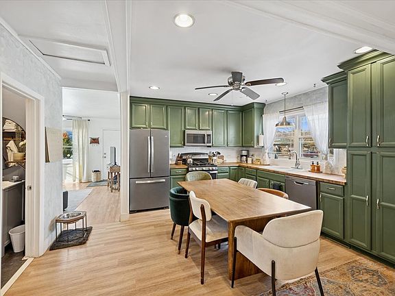 4th image of 4707 River Dr