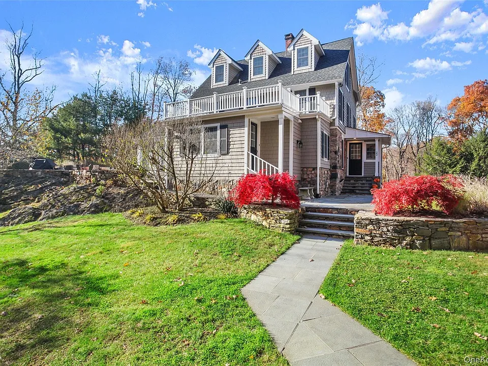 22 Lake Ridge Rd