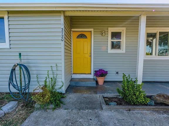 3rd image of 3720 A St