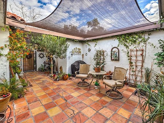 2nd image of 2465 El Paseo Cir