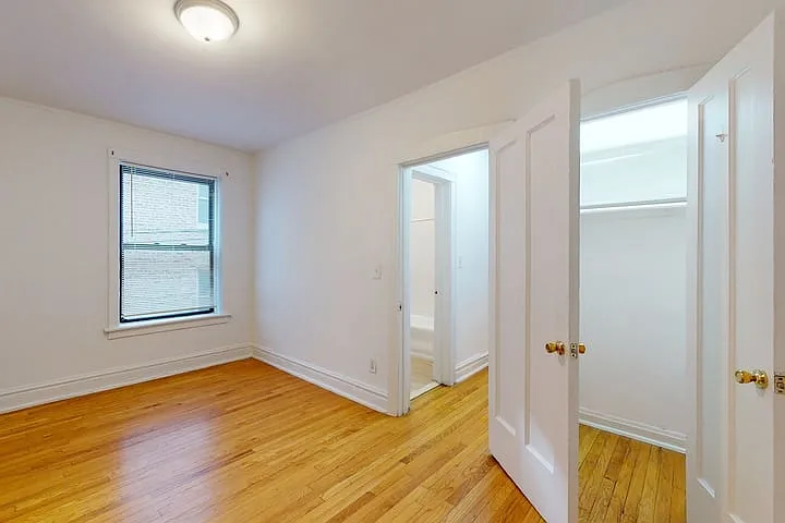 1101 E. Hyde Park Boulevard — Photo 25