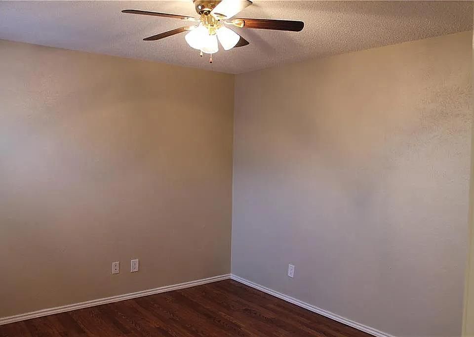 1st image of 5537 Stoney Glen Dr