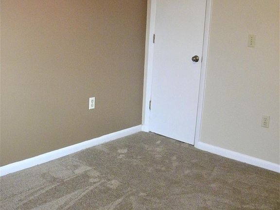 5th image of 25123 York Dr APT 7