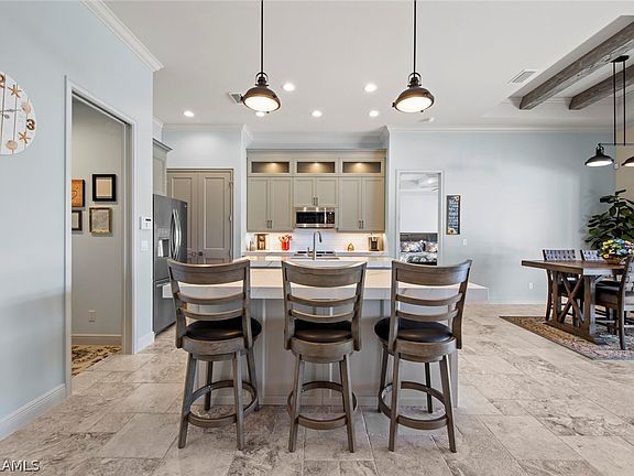 5th image of 414 SE 21st Terrace Cpe