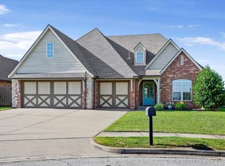 1854 E 137th Pl, Glenpool, OK 74033