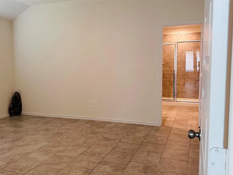 1103 Cattle Chute Ct — Photo 16