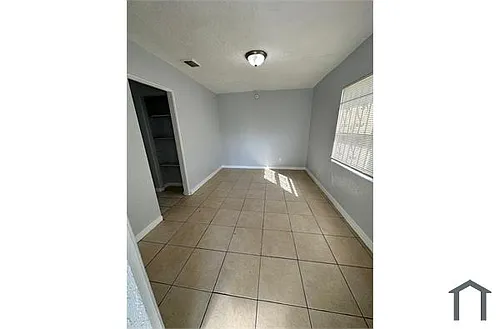 312 Acosta St Photo 1
