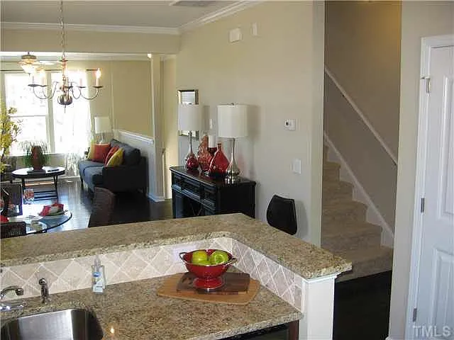 442 Hofman Ct — Photo 6