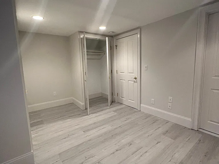 571 E Broadway #1 — Photo 2