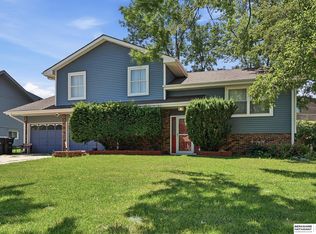 11005 Sahler St, Omaha, NE 68164