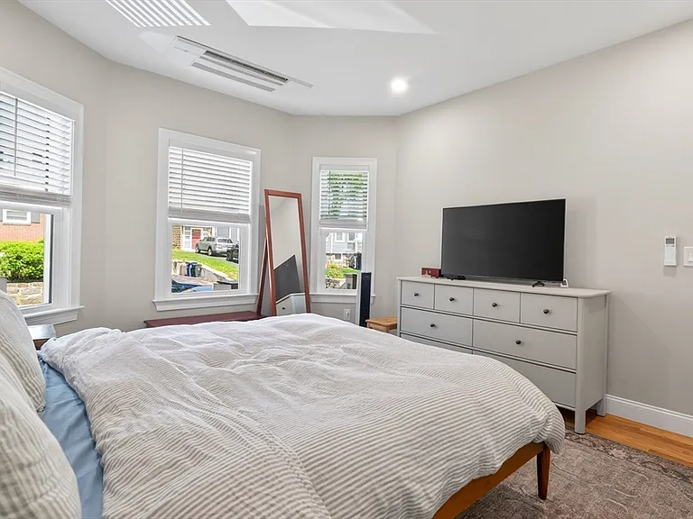 17 Chelmsford St #1 — Photo 9