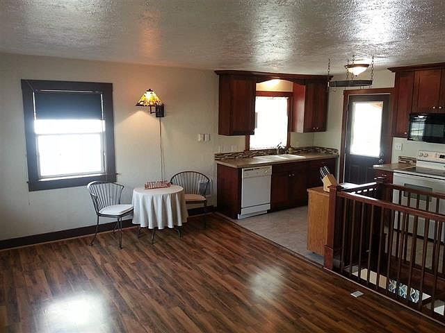 2nd image of 613 Kenneth St