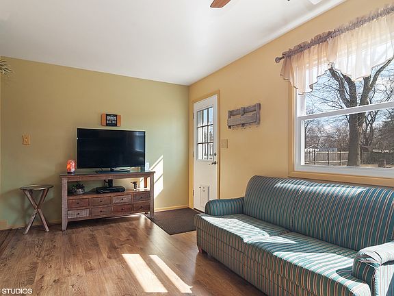 4th image of 204 Long Ave