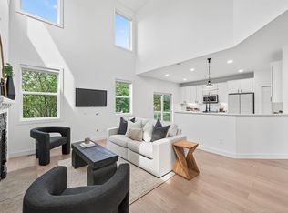 7225 Everest Ln N, Maple Grove, MN 55311