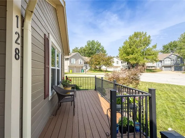 128 SW Tess Ct, Lees Summit, MO 64081