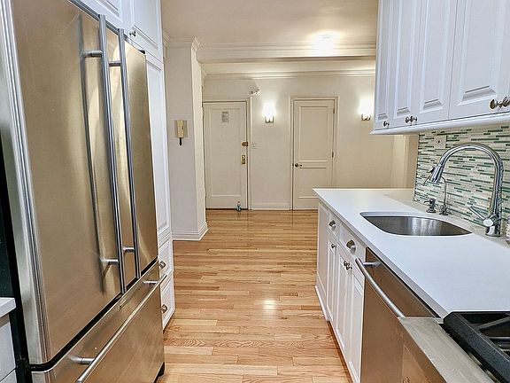 2nd image of 110 W 86th St APT 3B