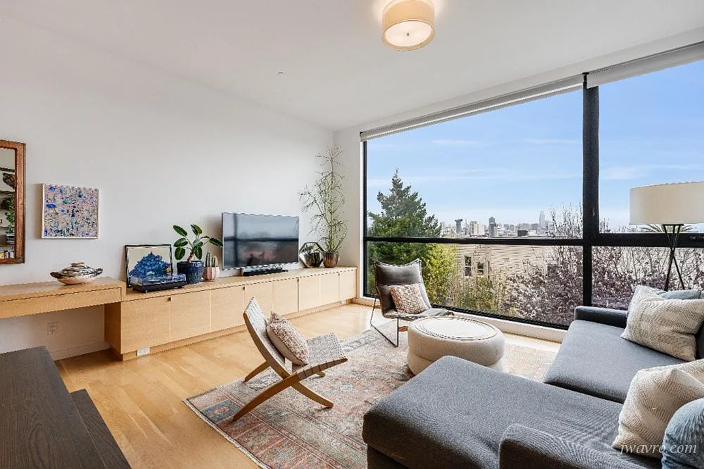 Stunning Top-Floor NOPA Residence w/ Panoramic Views — Photo 3
