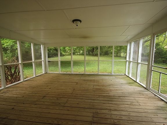 2nd image of 10019 Dunbarton Dr SE