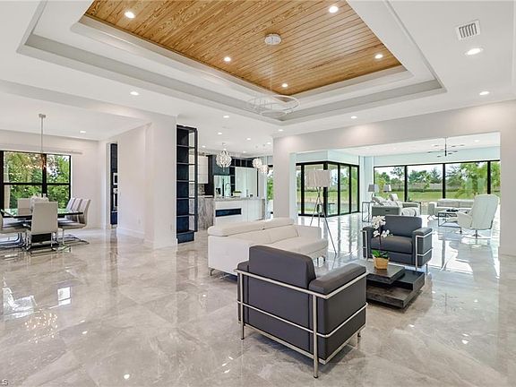 Home For Sale In Stonecreek