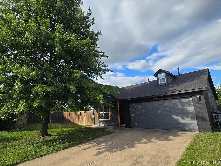 12201 S 270th East Ave — Photo 1
