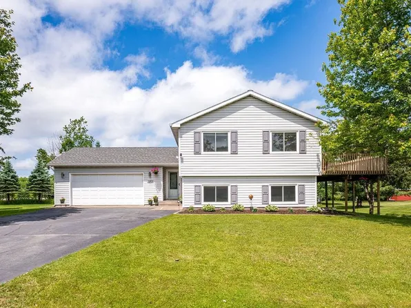 1207 Jean Marie St, Cloquet, MN 55720