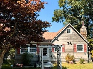 175 Laurel Ln, South Kingstown, RI 02892